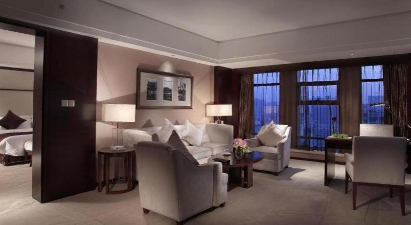 White Swan Hotel Changsha Exterior photo